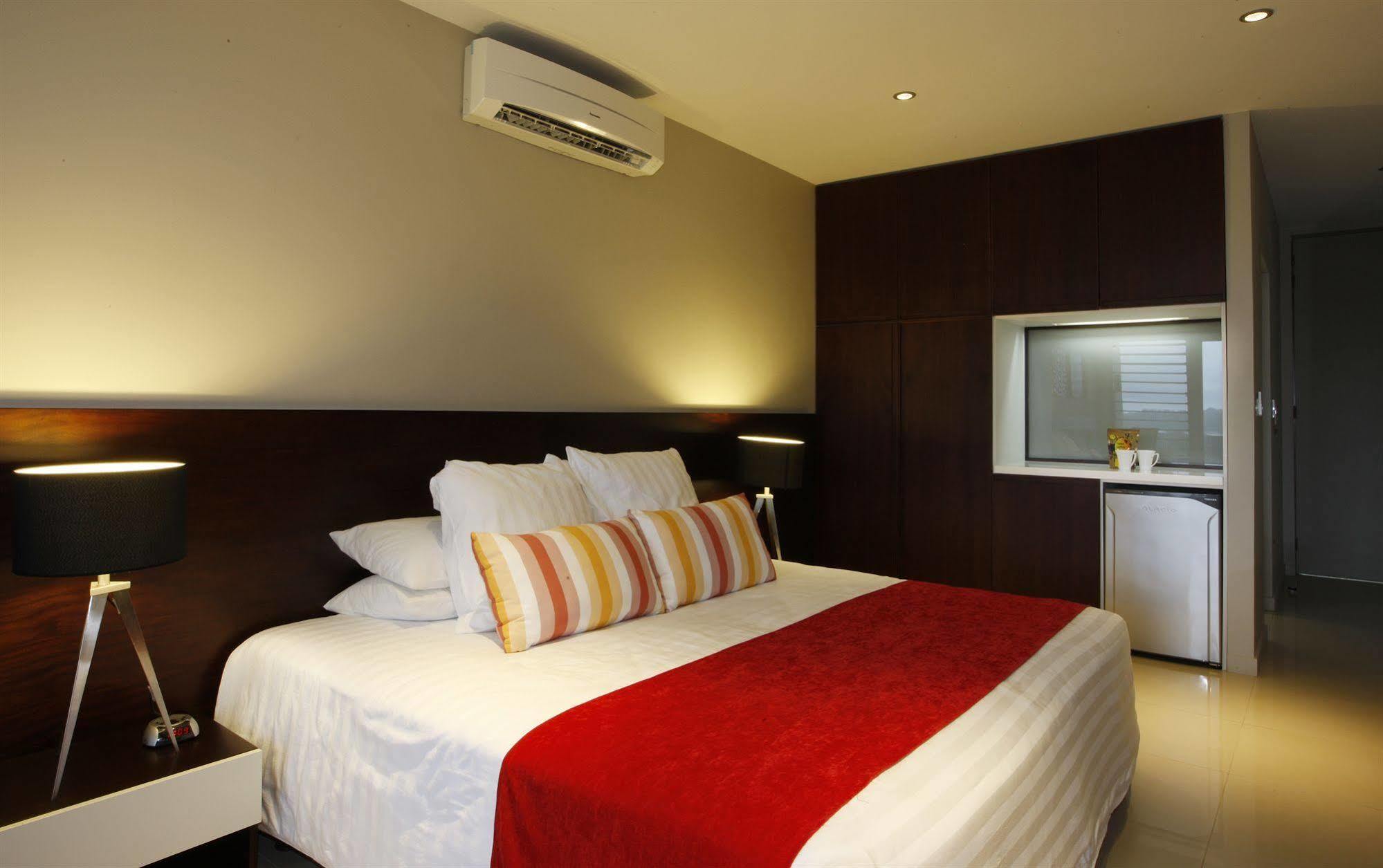 The Terraces Boutique Apartments Port Vila Kültér fotó
